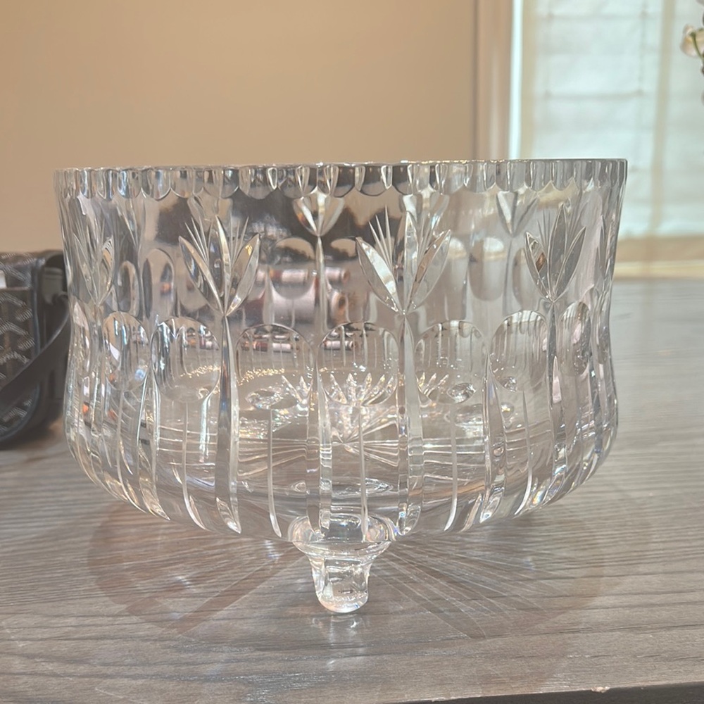 Elegant Clear Glass Bowl